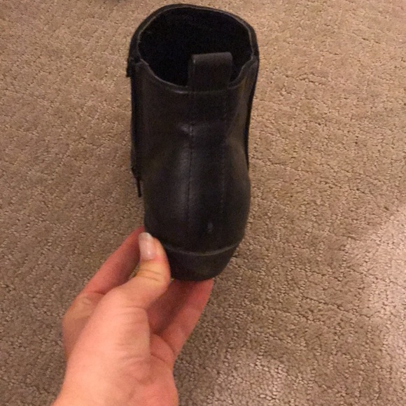 Black boots barely worn - Picture 4 of 4